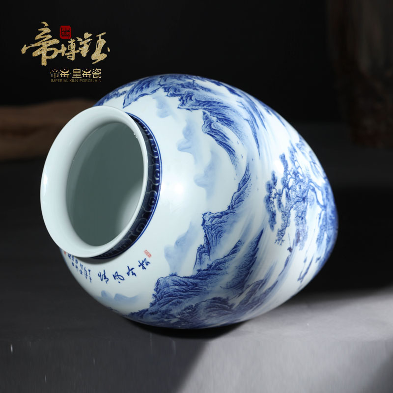 Jingdezhen ceramics hand - made antique pine Yin amorous feelings of blue and white porcelain vases, large sitting room adornment is placed