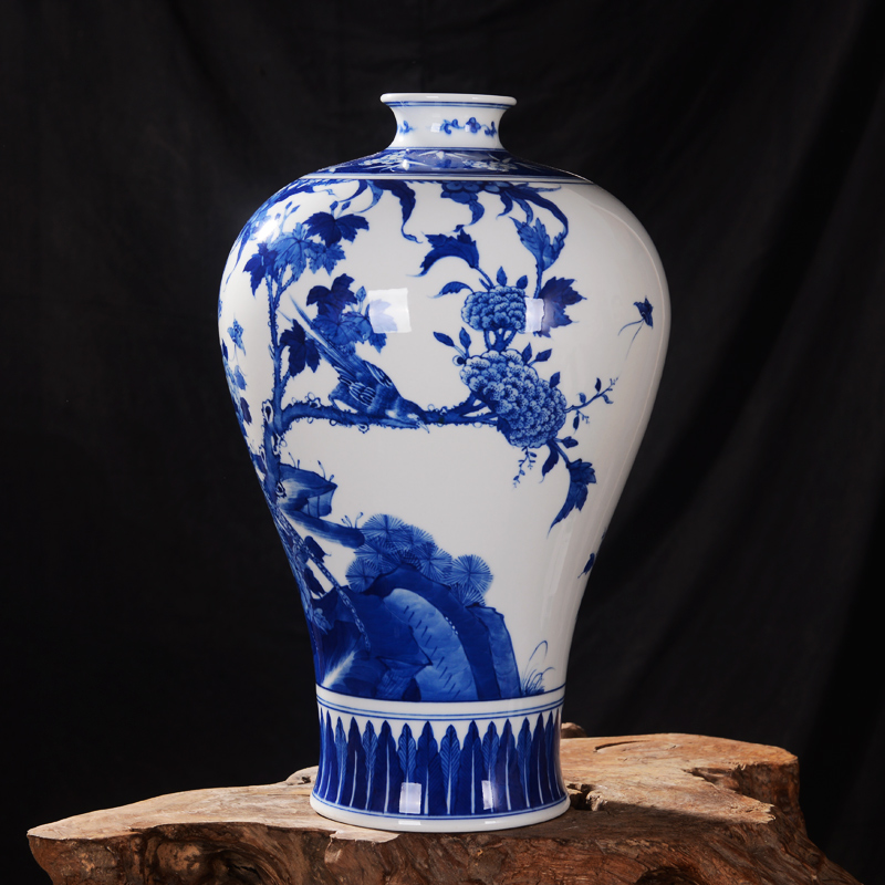 Jingdezhen blue and white vase birds home decoration high - end antique ceramics kangxi mei bottle process sitting room furnishing articles