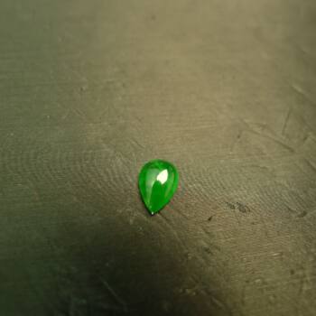 Ice full of green natural grade a jade drop-shaped ring surface