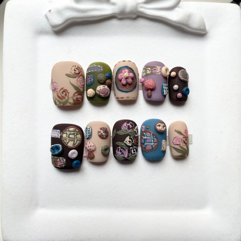 Gentle and Cute Flower Pattern Handmade Wearable Nails, Short Nails That Make the Skin Look Fairer, High-End Colorful Nail Patches