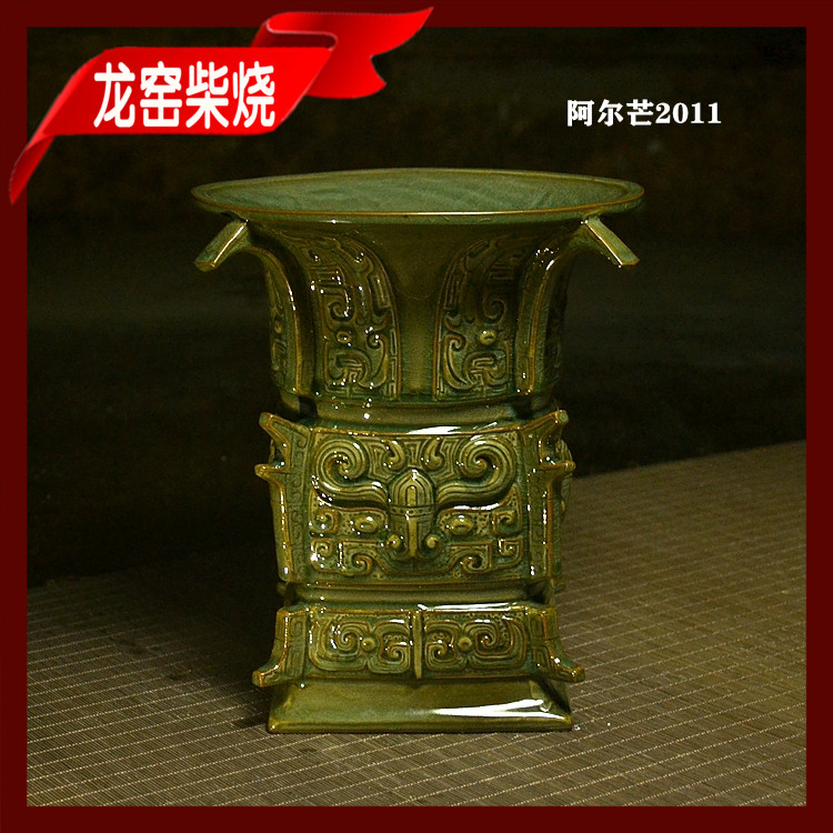 Dragon Kiln High Temperature World Intangible Cultural Heritage Works Longquan Celadon Chai Kiln Taiping Square Halberd Bottle One Picture One Item SF Express
