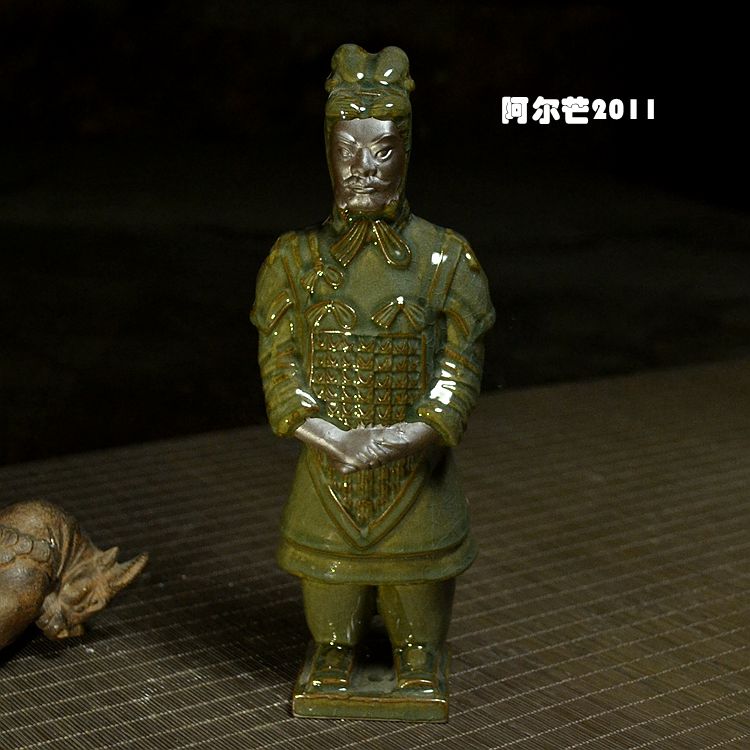 Longquan dragon kiln imitates Hangzhou official kiln iron tire Qin terracotta warriors tea pet ornaments old gas firewood burning explicit classic type