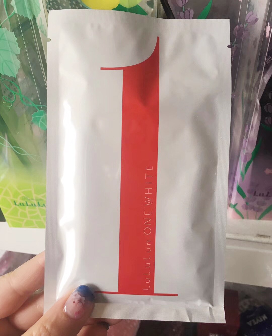 Ultra-fire super-good use of Japanese lulurun One moisturizing tender white elastic nourishing mask 1 1 case 5 pieces