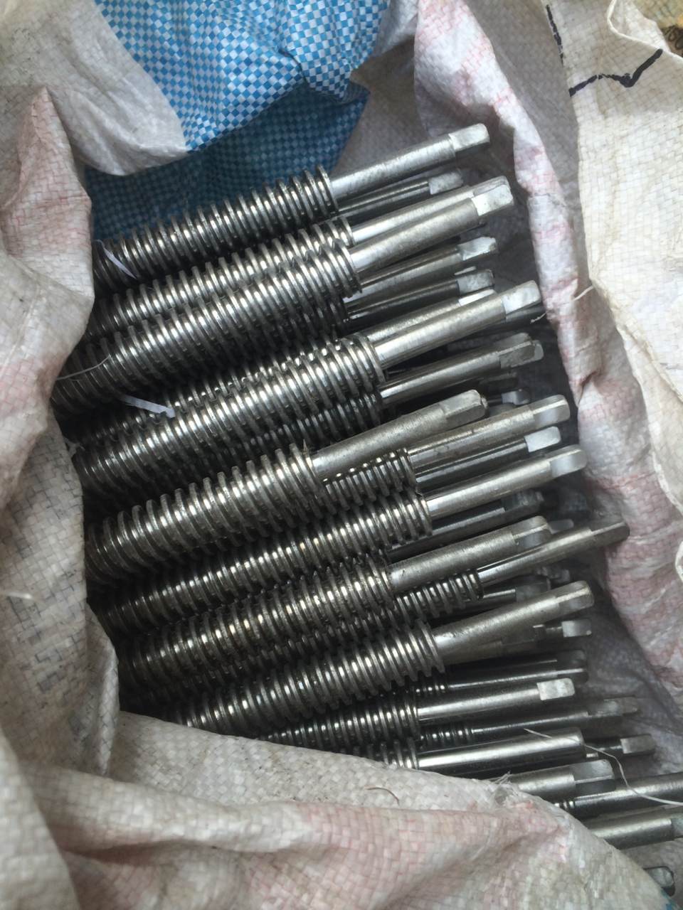 Trapezoidal screw ladder type non-standard tooth screw nut M16 20 24*4 30 36 40*6 50*8 Full teeth