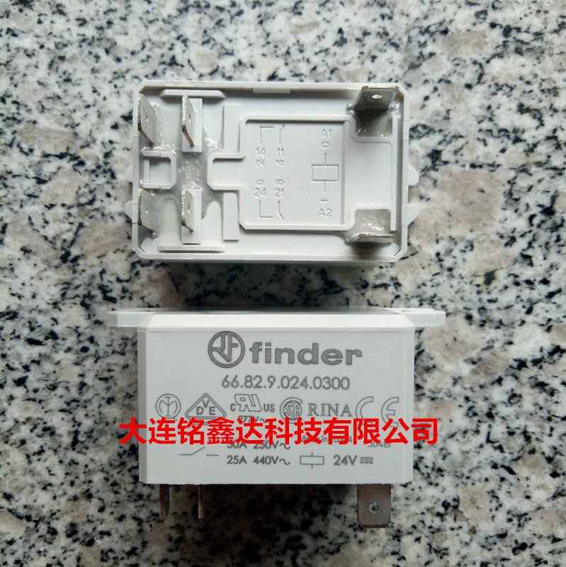 66 82 9 024 0300 Fender finder relay new original spot