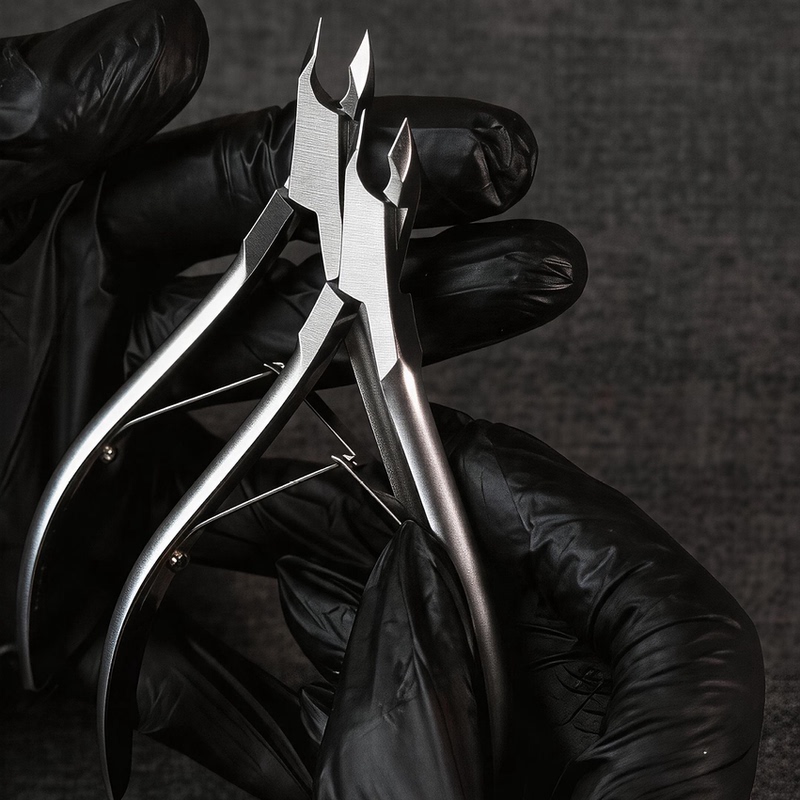 Halfhe Vietnam D07 Cuticle Nipper for Nail Salons, with a Sharp Blade for Removing Cuticles and Hangnails