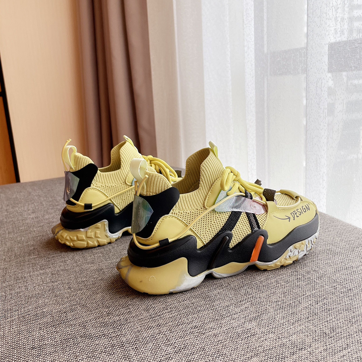 Aimeiqi European station summer running casual shoes women's breathable fashion popular 2021 new comfortable old shoes