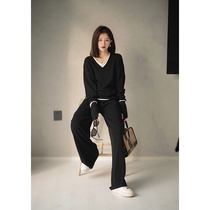 Big Happy Homemade Dark Horse Suit | Soft Loose Comfortable Wool Yarn Spinning Fake Two-Piece Knitted Suit