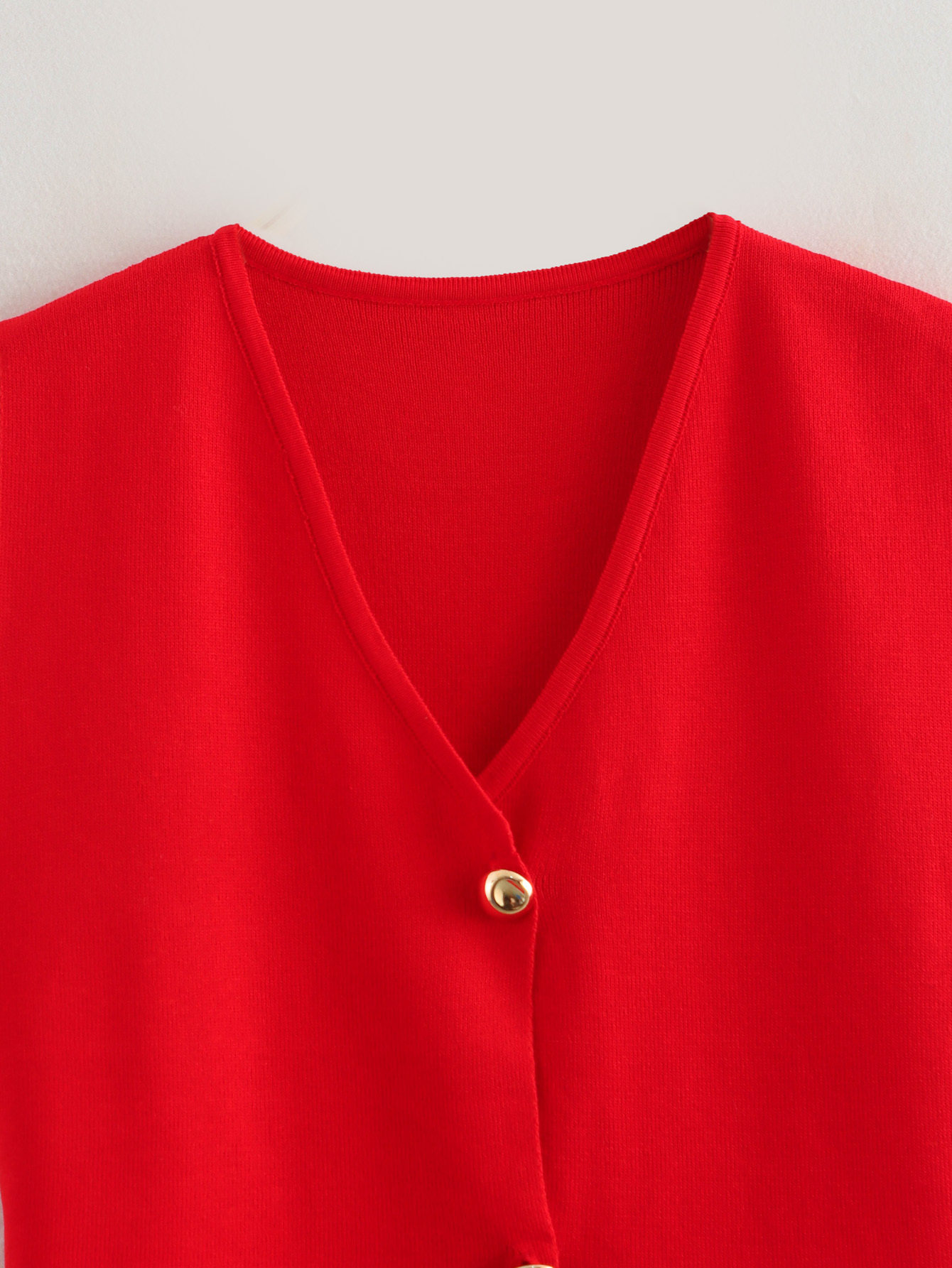 Женская жилетка kaslead 新款 女装 欧美风时尚简约金色纽扣饰针织背心式上衣