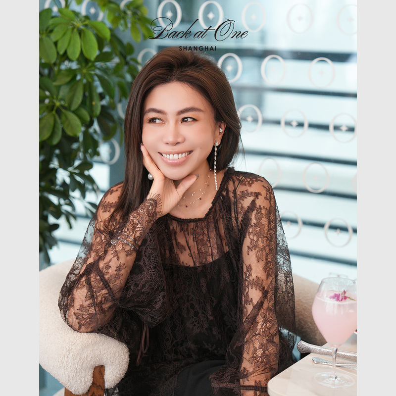 Backatone's Elegant French-Style Lace Round-Neck Pullover Top Bgs-1Bb018K-K Backatone's Elegant French-Style Lace Round-Neck Pullover Top Bgs-1Bb018K-K