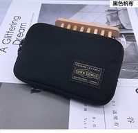 Черная маленькая ткань