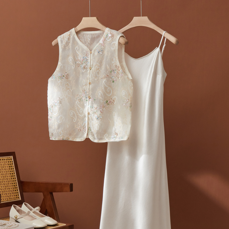 Unique and Beautiful Chinese-Style Beaded Vest and Satin Slip Dress Two-Piece Set for Summer, Daily Wear, Gentle New Chinese-Style Suit for Women
