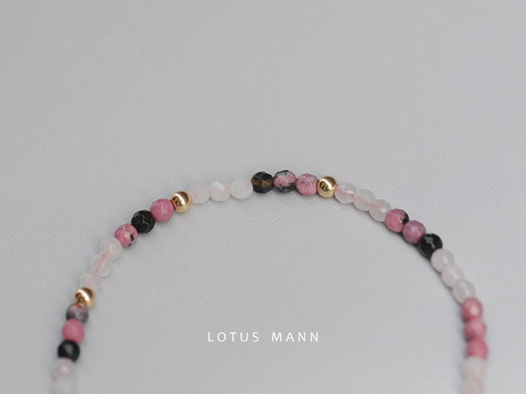 Lu Tasman Love fortune hồng đá đỏ và bột pha lê vàng 14K nhỏ vòng tay Mới đá mắt hổ