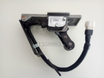 Dongfeng Duolika electronic accelerator pedal D6 D7 D8 original spot acceleration K6 K7K8 Capt