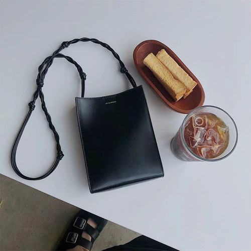 Небольшая кожаная сумка на одно плечо, Германия, из натуральной кожи