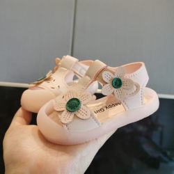 2023 새로운 어린이 샌들 여성 아기 샌들 Anti-Slip Soft Sole 0-3 세 작은 공주 신발 아기 소녀를위한 유아 신발