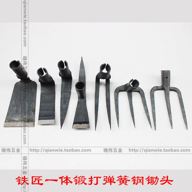 Old blacksmith forged small hoe Garden flower hoe Agricultural vegetable hoe two-tooth hoe wooden handle three-tooth hoe