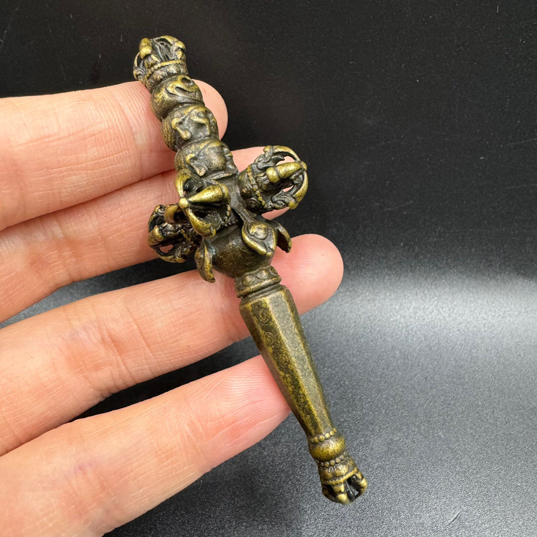 西藏尼泊尔天铁錾刻秽迹金刚杵杖法器:神秘东方的守护神,你的居家佛堂必备神器!-西藏古代铜雕-淘宝百科网