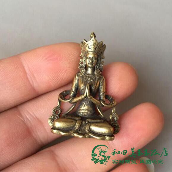 Ancient play bronzer brass Guanyin to play a piece of play with a pocket mini antique Guanyin Buddha old antique pure bronze sculptures