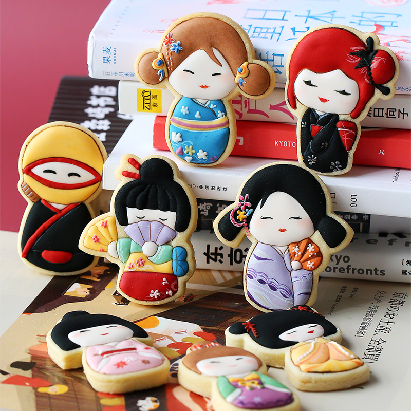 Japanese cartoon kimono doll cute icing biscuit hand-painted DIY puppet biscuit mold steamed bread cutting tool
