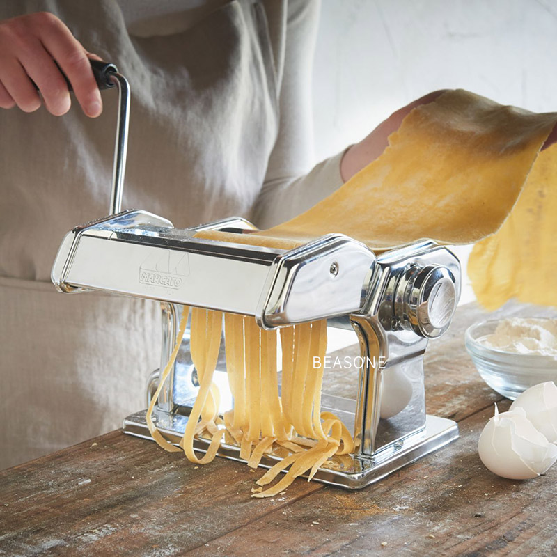 Made in Italy Marcato small one-piece two-piece home manual noodle making machine noodle machine Water dumplings