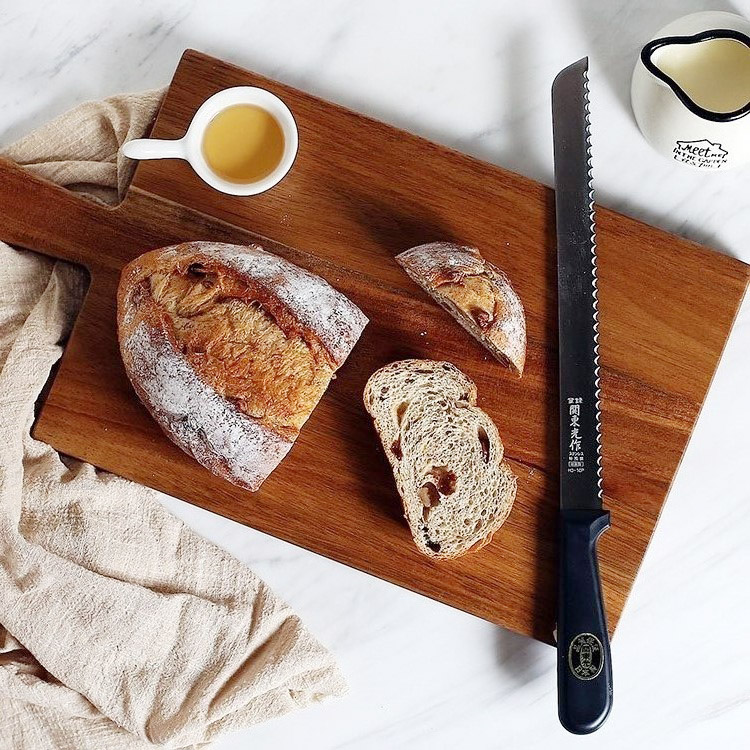 Japanese production Kanto East light for bread knife cake toast Sliced Baking Cutter Drop Residue Less Slice Easy