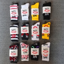 Alphabet mid-tube street tide brand hip-hop style skateboard sports socks sex sexy red lip cotton full towel socks