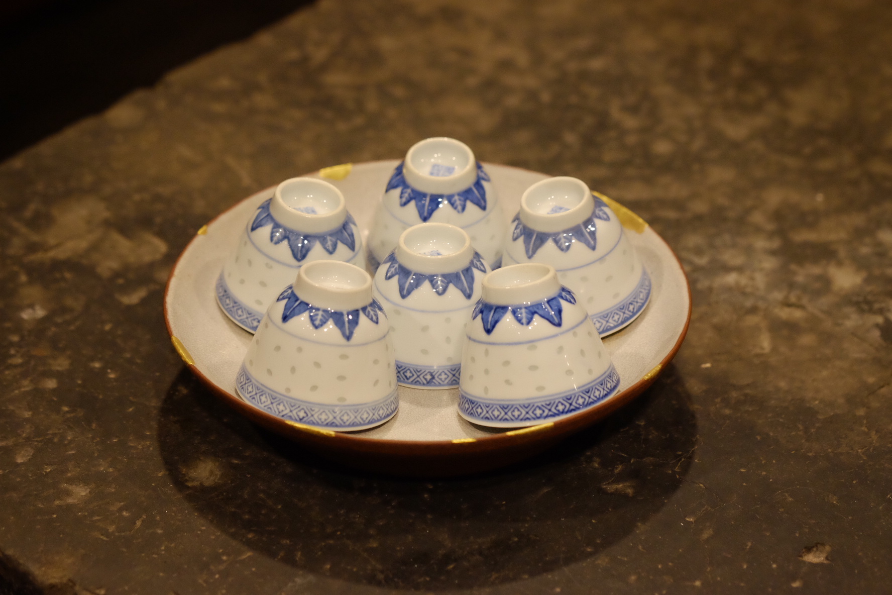 Ancient utensils in the late Qing Dynasty and the Republic of China boutique tray, white glaze on the back pattern purple sand tray, rare segment mud tea tray, golden repair