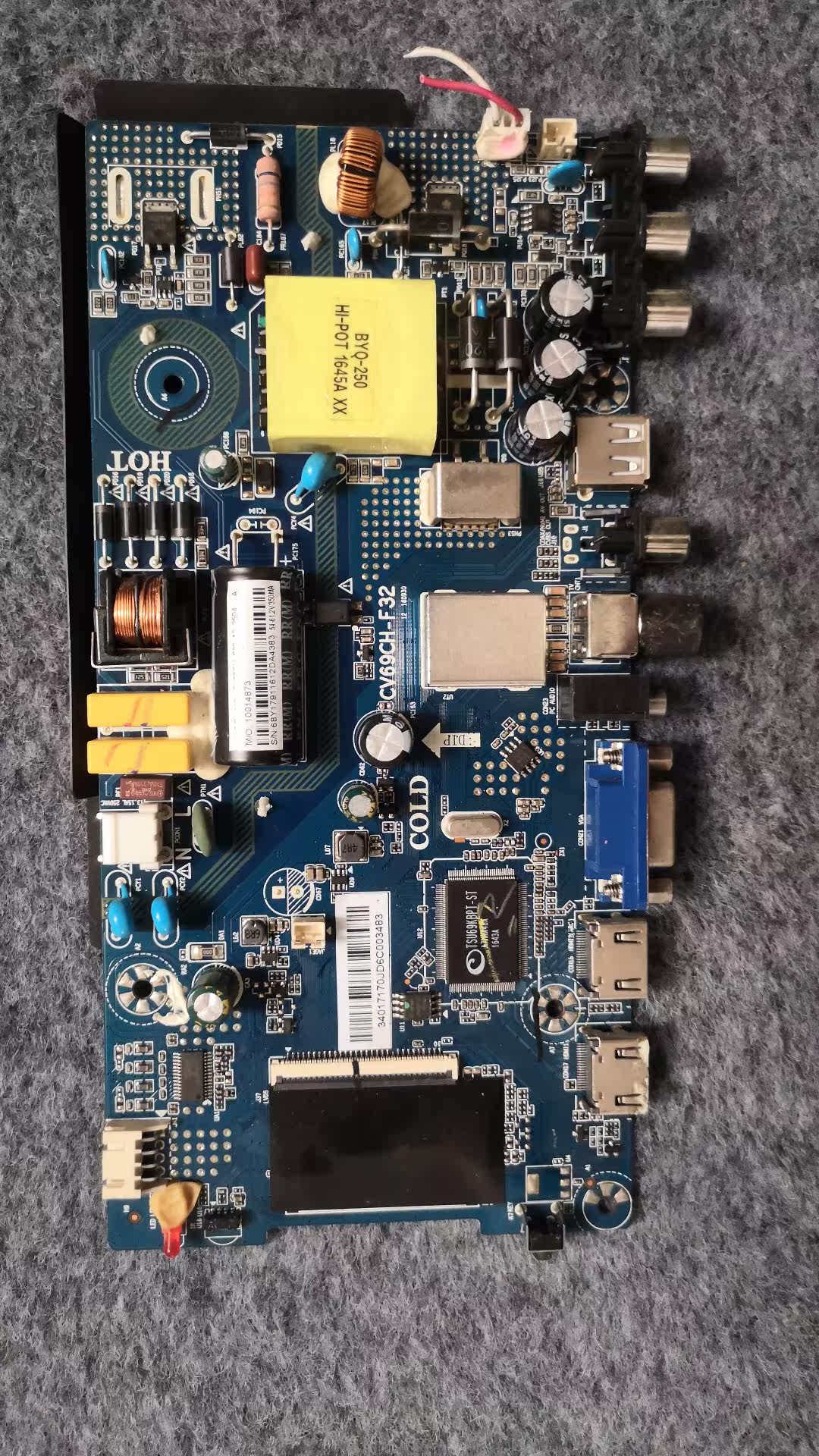 Suitable for canja LED32F360C motherboard CV69CH-F32 34017170 screen 010YT