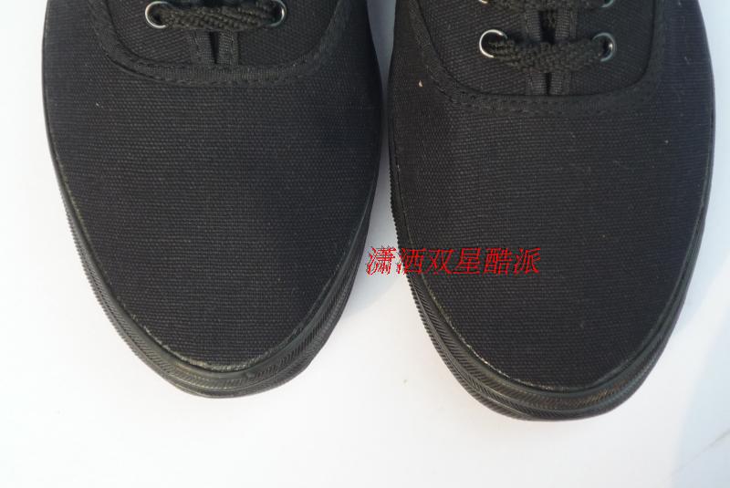 Đặc biệt cung cấp giải phóng mặt bằng đôi sao chính hãng giày tennis màu đen giày vải thấp để giúp giày nam làm việc giày đen chống trượt giày the thao nữ cao cấp
