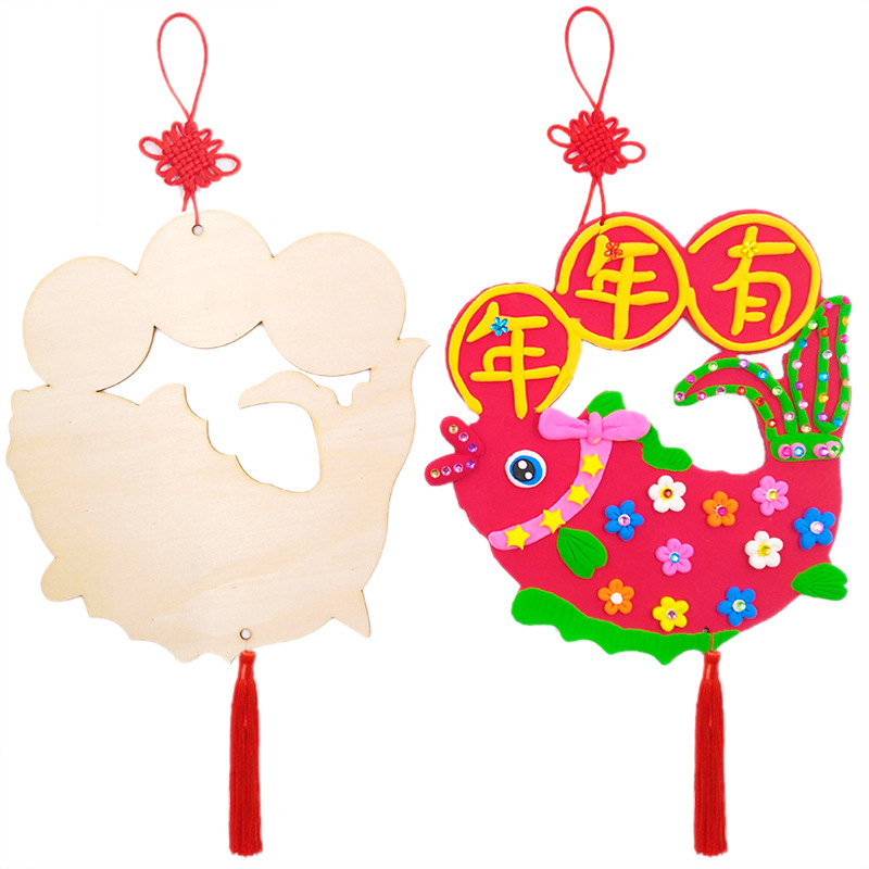 Wooden white embryos have more than fish pendants every year for children's New Year handmade DIY production materials clay color mud mold