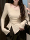 Pure Desire Style Square Neck Exposed Collarbone Brushed Warm T-Shirt for Women, Korean Chic Design, Unique and Stylish Top