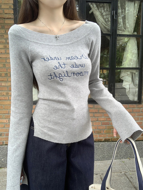 American-Style Spicy Girl Sexy Off-Shoulder Letter Embroidery T-Shirt for Women, Autumn Slit Flared Sleeve Knit Top ins