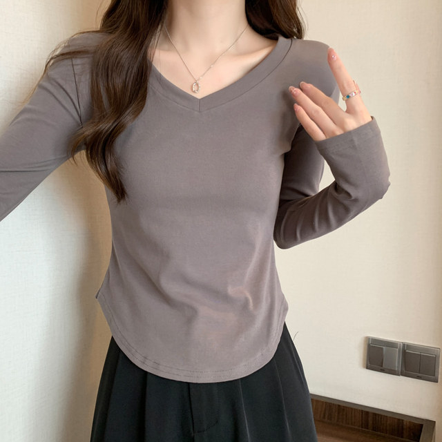Chic Curved Hem V-Neck Long-Sleeved Bottoming Shirt for Women, Early Autumn New Korean Style Slim Fit Short Style Inner T-Shirt