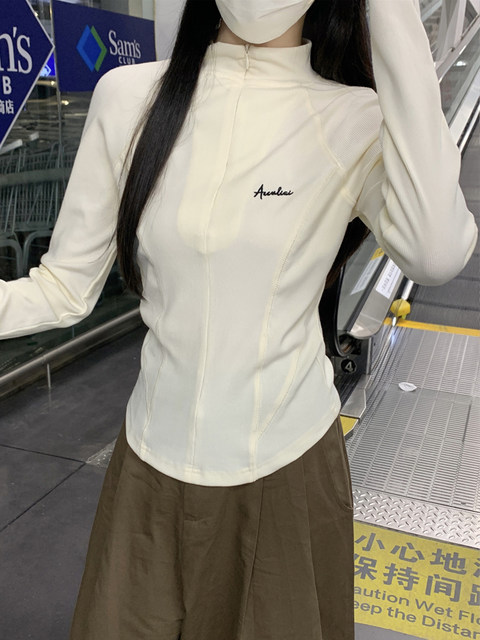 Designed with a Fishbone Waist-Cinching Effect, Slimming Long-Sleeve T-Shirt for Women, 2025 Autumn, Unique Half-High Collar with Zipper, Outerwear Top ins