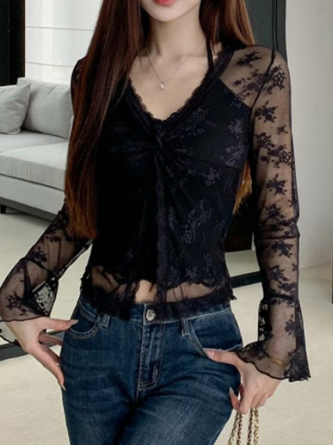 Purely Sensual Lace Fake Two-Piece Bell-Sleeve T-Shirt for Women, Spring Slim-Fit Versatile Unique High-End Stunning Top