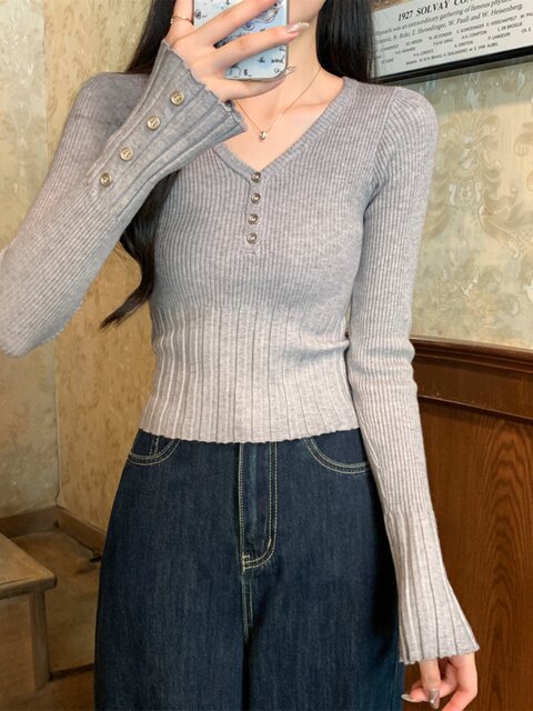 Korean Style Elegant V-Neck Slim-Fit Blouse for Women 2025 Autumn Pure and Alluring Unique Button Design Knitted Top