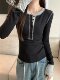 Korean Style Slim-Fit Long-Sleeve T-Shirt for Women with Decorative Stitching, New Autumn Design with Contrasting Color and Button Details
