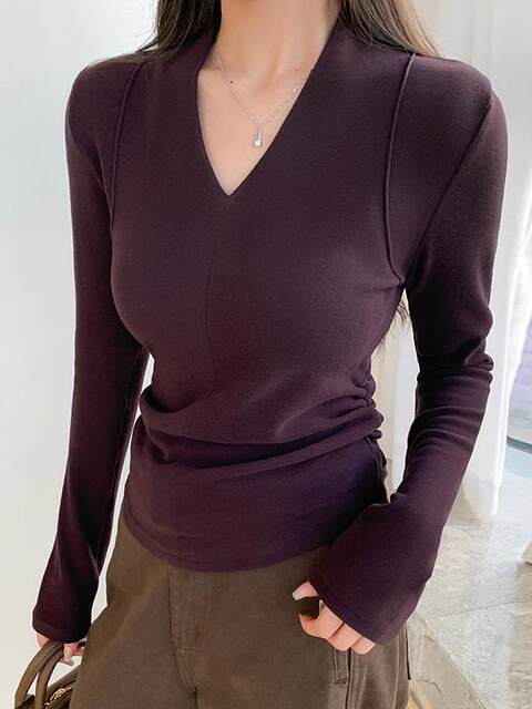 Chic and Unique V-Neck Long-Sleeved T-Shirt for Women with Exposed Collarbone, 2025 Early Spring, Pleated Design, Waist-Cinching, Curved Hem Top