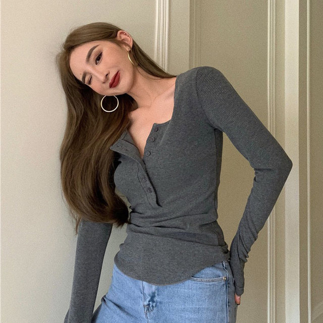Trendy V-Neck Buttoned Ribbed Long-Sleeve T-Shirt for Women, Gray, 2025 Autumn and Winter New Slim-Fit Base Layer Top
