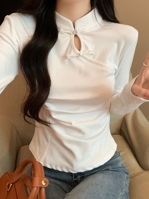 Early Autumn New Style Chinese-Inspired Button-Down Long-Sleeve T-Shirt for Women with Stand Collar, Hollow Design, Pleated Short Top, Trendy