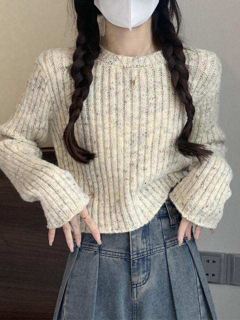 Petite and Stylish Fine-Sparkle Round-Neck Knit Sweater for Women, Autumn and Winter, Casual and Versatile Pullover, Short and Unique Sweater