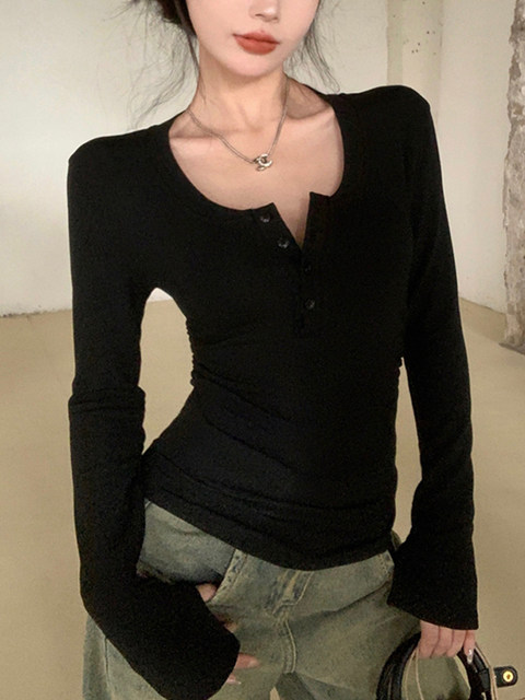 American Retro Pleated Design Short T-Shirt for Women 2026 Spring Sexy Pure Desire Button Half-Open Collar Fleece-Lined Top