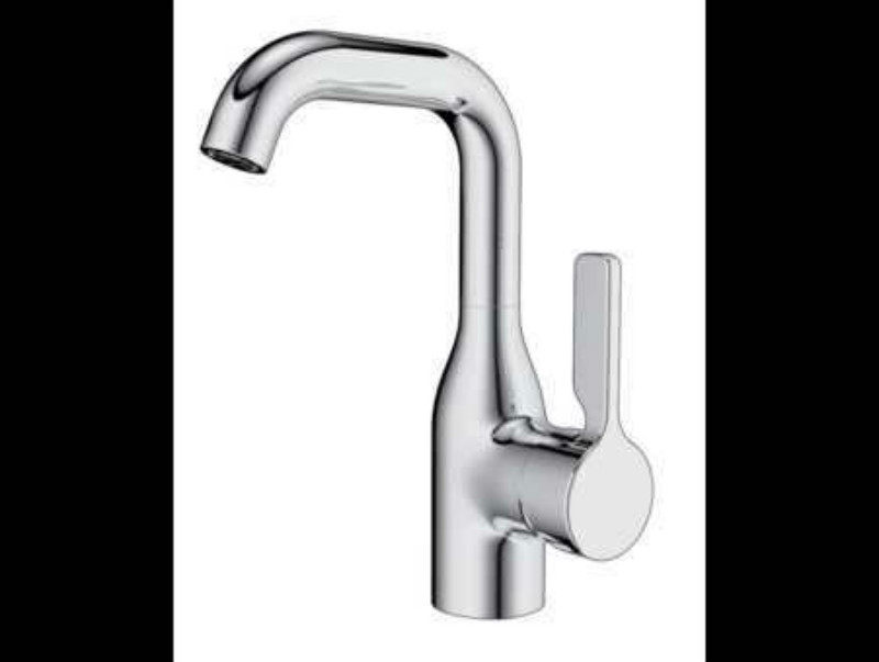 Nine-pasta-basin tap 32261 in the shape of a