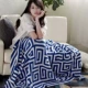 Giữa mô hình Bắc Âu chăn trang trí beanbag chăn ngủ trưa giản dị đơn mất màu đen và trắng bông thủy triều chăn thời trang - Ném / Chăn chăn cừu chữ vạn