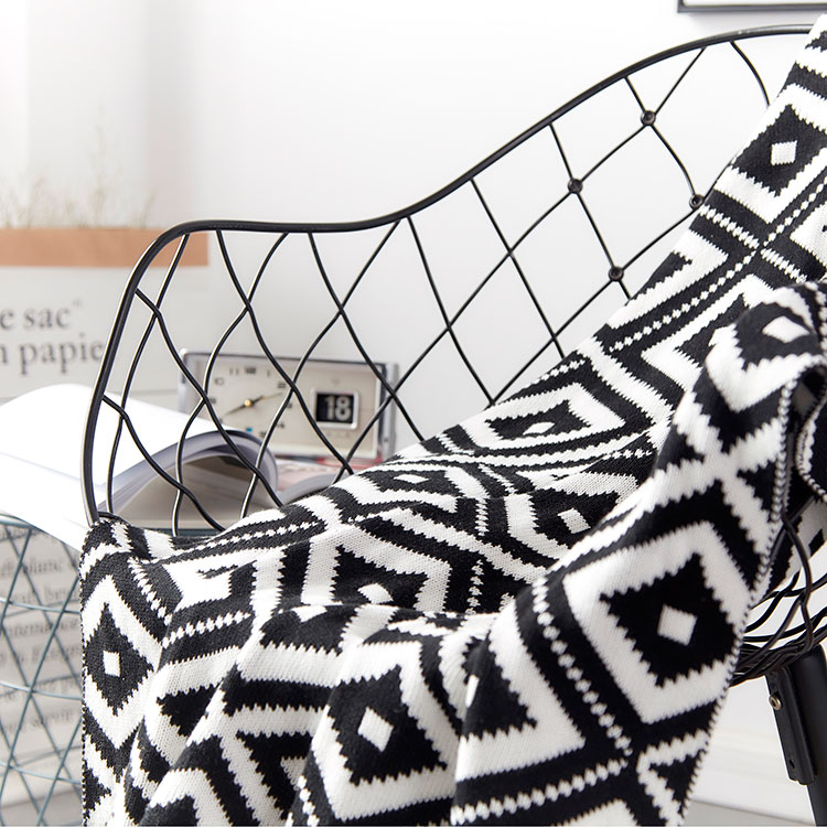 Nordic mô hình trang trí phòng Độc bông chăn mền chân giường để có một giấc ngủ ngắn beanbag mùa hè chăn đỏ giản dị - Ném / Chăn chăn lông cừu chữ vạn