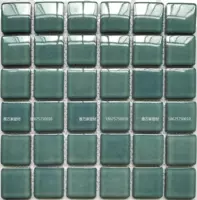 Темно-зеленый