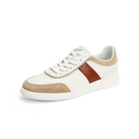 Самец белый красный