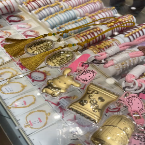 19.8块买个黄金猫。闺蜜说我是人间清醒