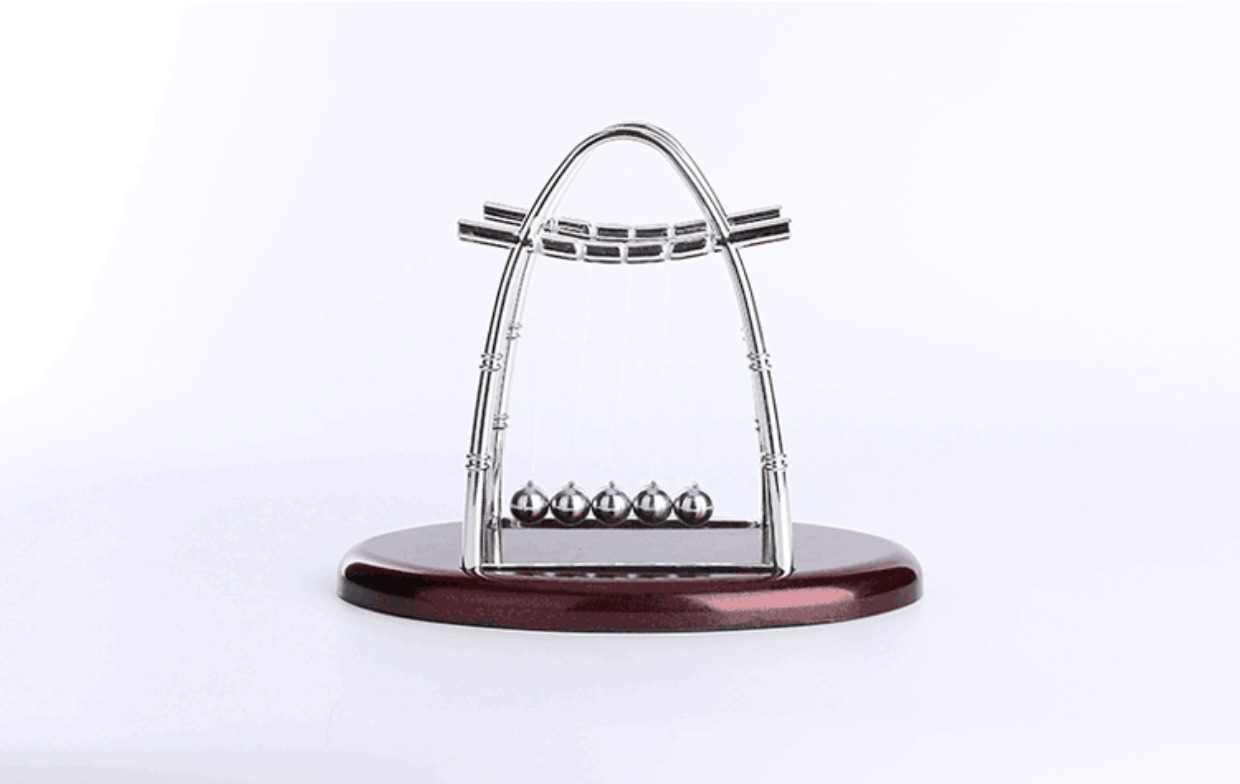 Newton swing bóng trúng bóng mãi mãi chạm vào văn phòng trang trí thủ công sáng tạo nhà máy tính để bàn trang trí quà tặng phòng khách shop bán đồ dcor phòng ngủ ở Hà Nội